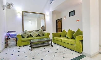 Fabhotel Singh Suite