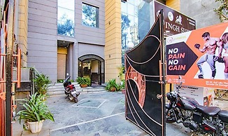 Fabhotel Singh Suite