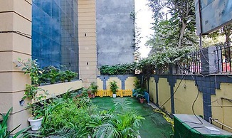 Fabhotel Singh Suite