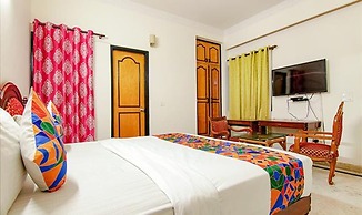 Fabhotel Singh Suite