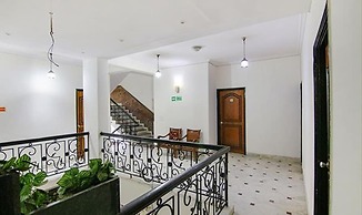 Fabhotel Singh Suite