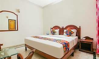 Fabhotel Singh Suite
