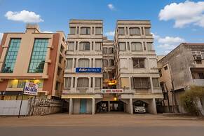 Fabhotel Raj Ratna