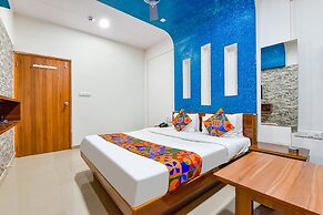 Fabhotel Raj Ratna