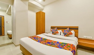 Fabhotel Happinex