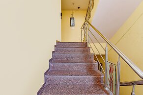 Fabhotel Royal Residency