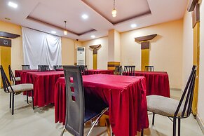 Fabhotel Royal Residency