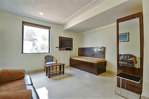 FabHotel Silver Leef & Resort