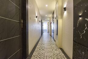 FabHotel Prime AV Royale