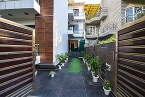 FabHotel Velvet Suites