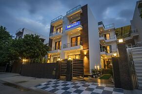 FabHotel Velvet Suites