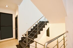 FabHotel Velvet Suites