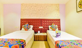 FabHotel Pentagon Next