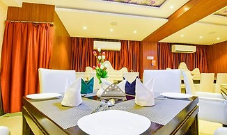 FabHotel Pentagon Next