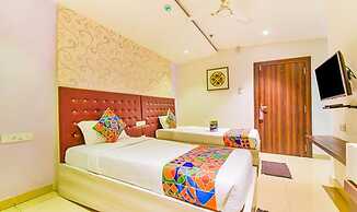 FabHotel Pentagon Next