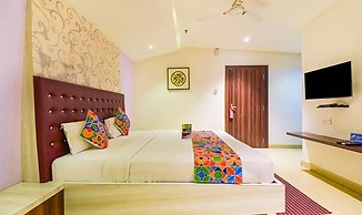 FabHotel Pentagon Next