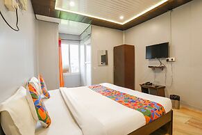 Fabhotel Raka Inn