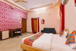 Fabhotel Raka Inn