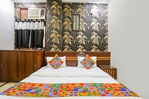 Fabhotel Raka Inn