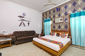 Fabhotel Raka Inn