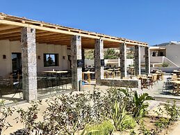 Helios Beach Hotel & Bungalows