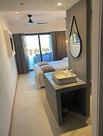 Helios Beach Hotel & Bungalows