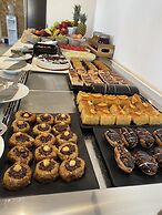 Helios Beach Hotel & Bungalows