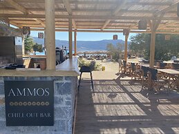 Helios Beach Hotel & Bungalows