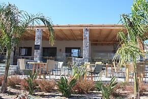 Helios Beach Hotel & Bungalows