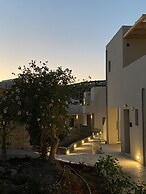 Helios Beach Hotel & Bungalows