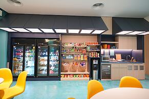 GO Hotel Ban Chang Robinson Lifestyle