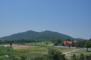 GO Hotel Ban Chang Robinson Lifestyle