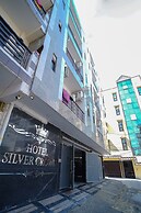 Roomshala 031 Silver Crown Sector 23