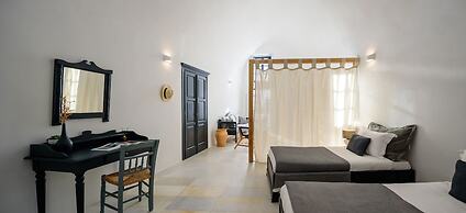 Firalia, Casa In Rock Suites