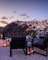 Firalia, Casa In Rock Suites