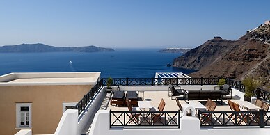 Firalia, Casa In Rock Suites