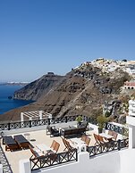 Firalia, Casa In Rock Suites