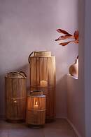 Firalia, Casa In Rock Suites