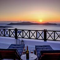 Firalia, Casa In Rock Suites