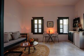 Firalia, Casa In Rock Suites