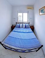 Deluxe Beach Apartment- Sleeps 2 & Private Terrace
