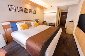 Floral Higashishinsaibashi Hotel