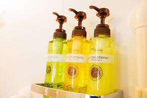 Floral Higashishinsaibashi Hotel