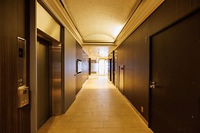 Floral Higashishinsaibashi Hotel