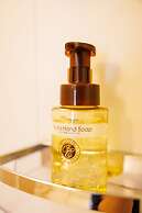 Floral Higashishinsaibashi Hotel