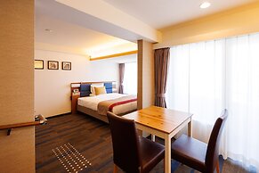 Floral Higashishinsaibashi Hotel