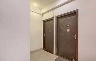 Roomshala 032 Silver Key Sector 9