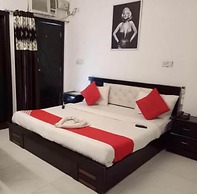 Roomshala 032 Silver Key Sector 9