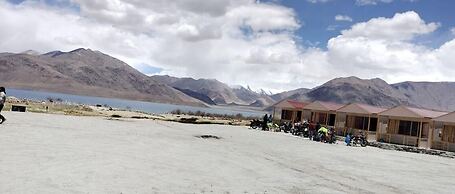 Pangong Sunrise Cottage & Resort