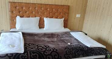 Pangong Sunrise Cottage & Resort
